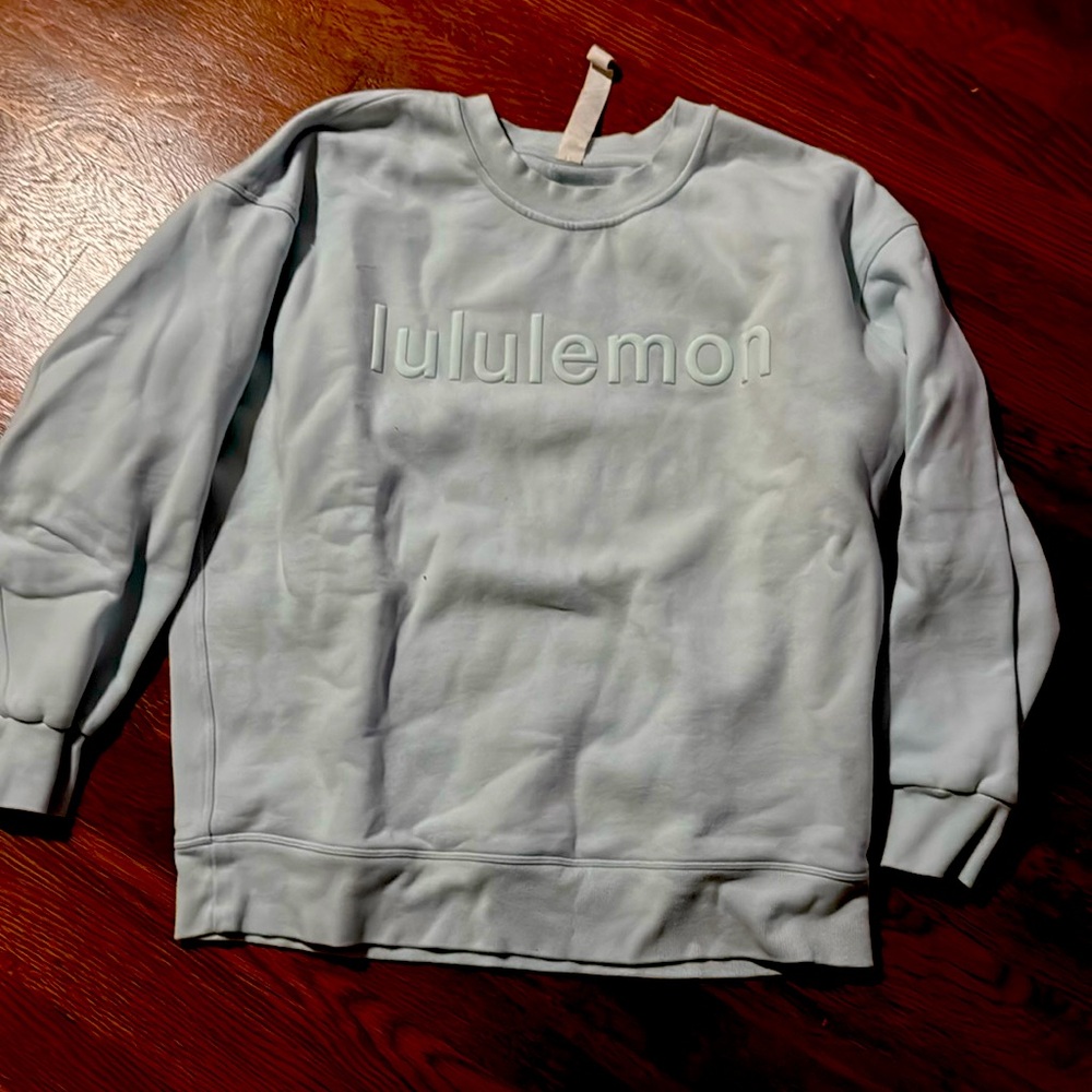 Lululemon sweatshirt